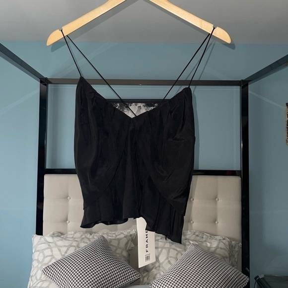 NEW FRAME Shirred Flounce V Neck Tank in Nior Black 100% Silk Ruffle Sz XL - Picture 2 of 8